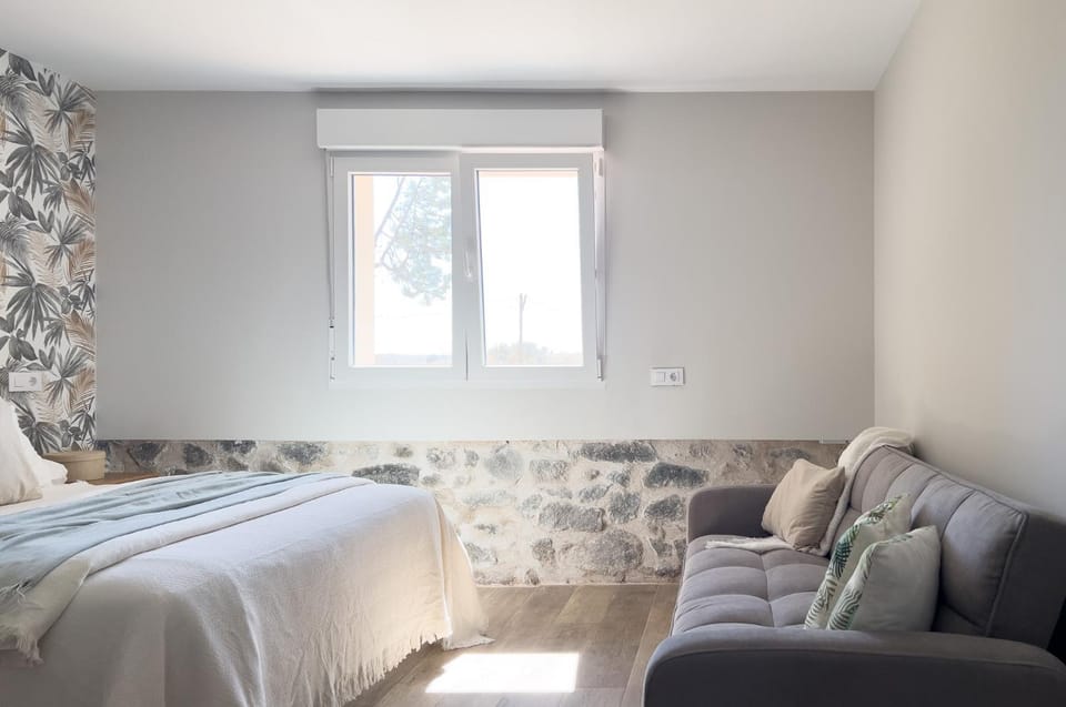 Bed, Photo of the whole room, Bedroom