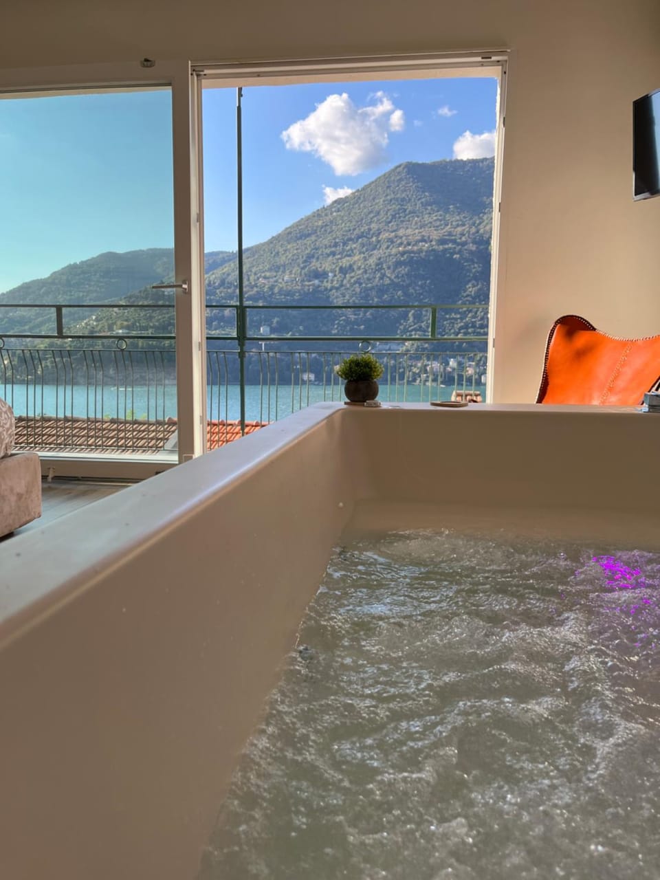 Natural landscape, Hot Tub, Mountain view
