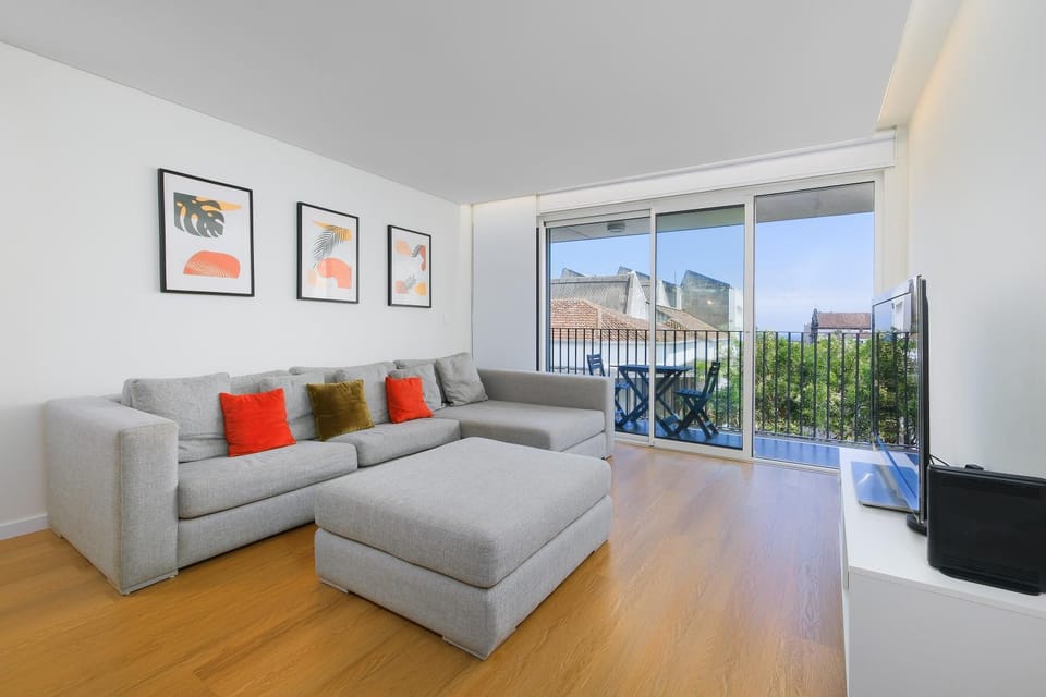 Communal lounge/ TV room, View (from property/room), Balcony/Terrace, Living room