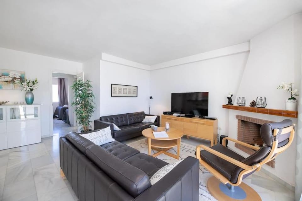 Amazing PH Rooftop terrace, pools and gym RDR397 Apartment in Sitio de Calahonda