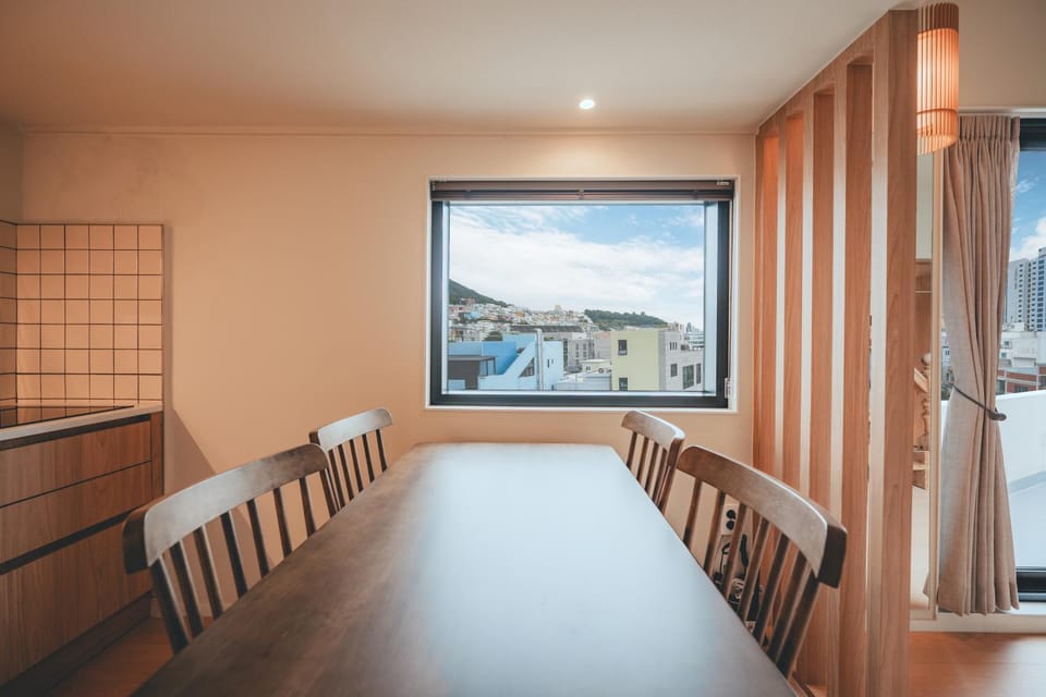 Kitchen or kitchenette, kitchen