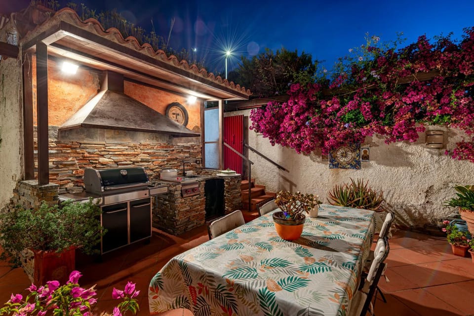 Property building, Patio, BBQ facilities, BBQ facilities