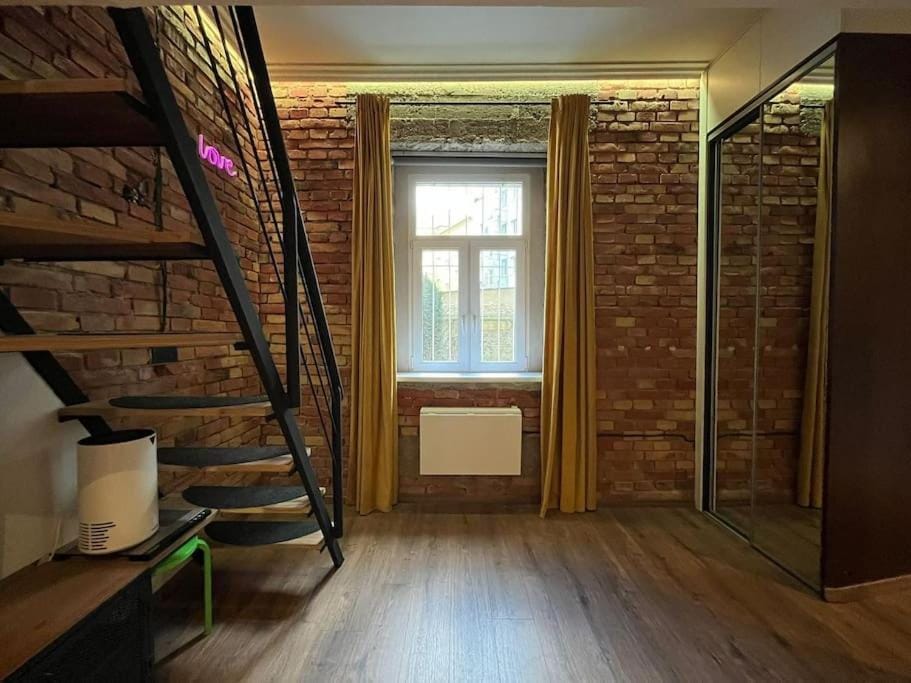 Apartmán v srdci Bratislavy Apartment in Bratislava