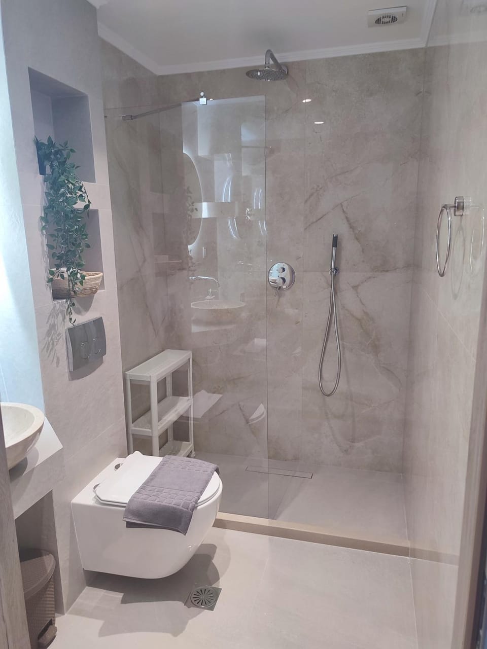 Alexander Luxury Apartment in Halkidiki