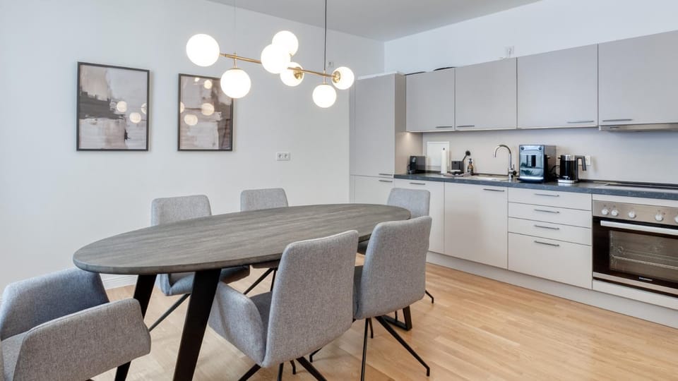 Coffee/tea facilities, Living room, Seating area, Dining area, dishwasher, oven, pet friendly, stove