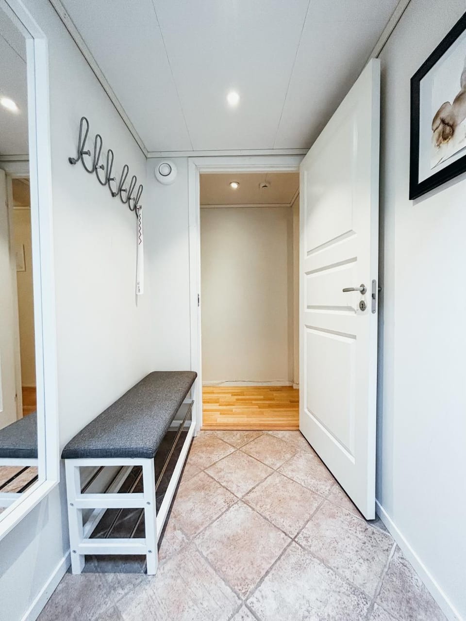 Bright and cozy studio - newly renovated bathroom and free parking Apartment in Trondheim