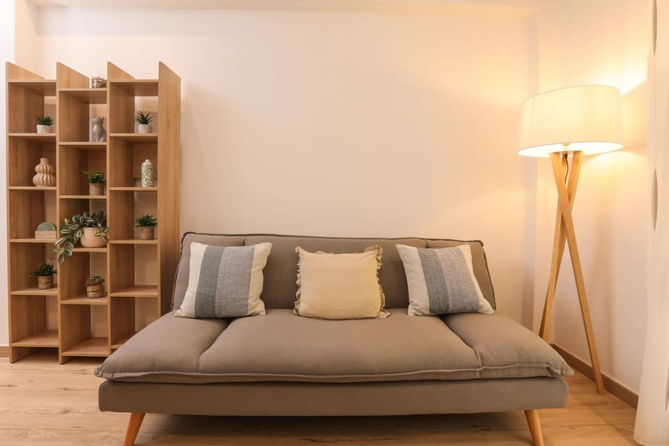 Bed, Living room, Seating area
