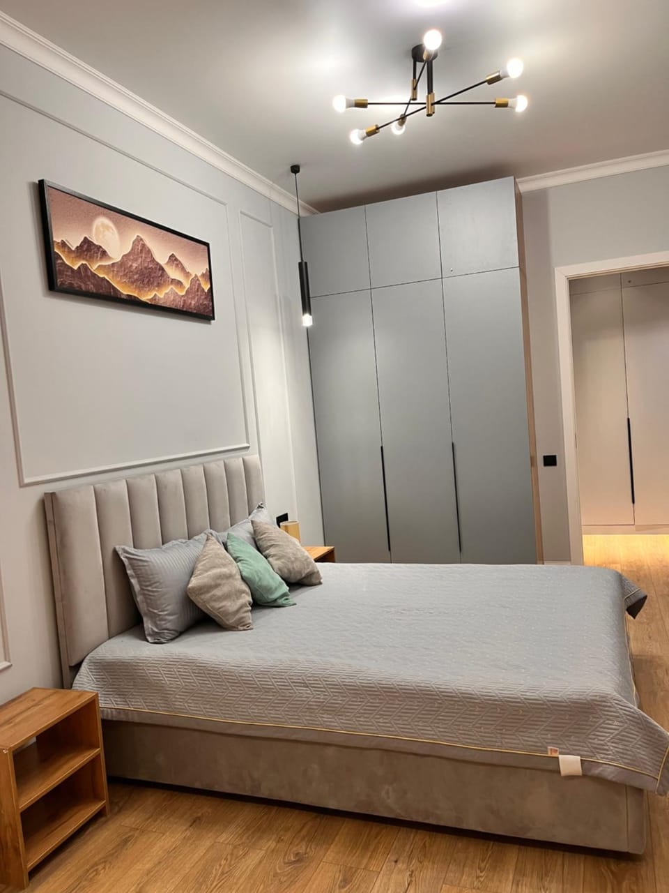 Апартаменты вблизи гор и МЕГИ Apartment in Almaty