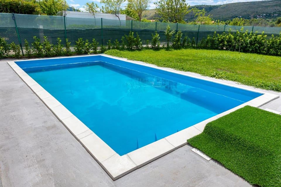 Garden, Swimming pool