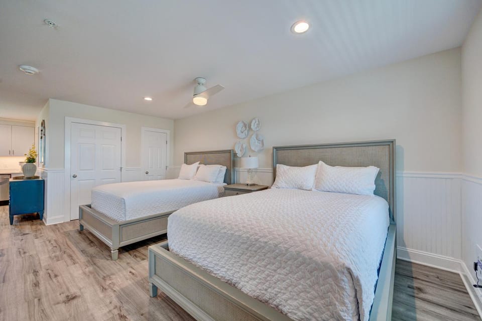 1007 Queen Suite, 1st Floor Oasis Apartment in Wilmington