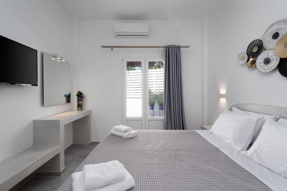 New Lux Villa Kambos & Prive Jacuzzi Villa in Santorini