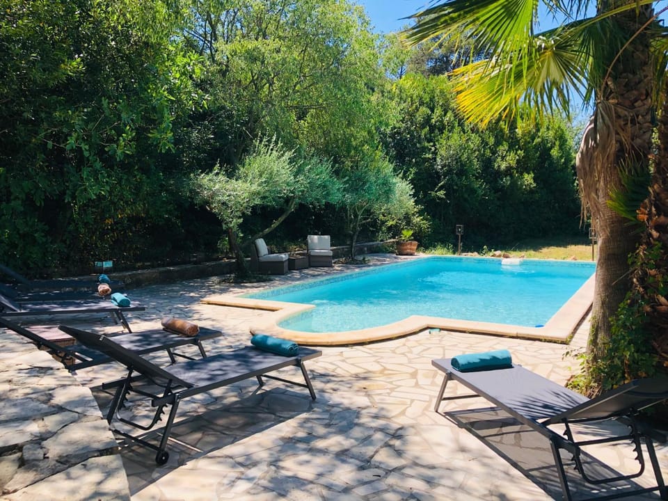 Magnifique Villa typique du Sud avec Piscine privée et jardin méditerranéen House in Occitanie