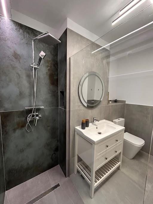 Shower, Bathroom