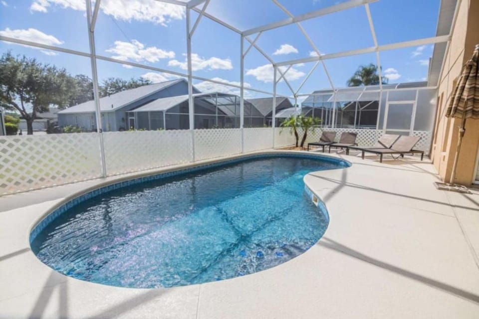 Southern Dunes Grand Getaway House in Haines City
