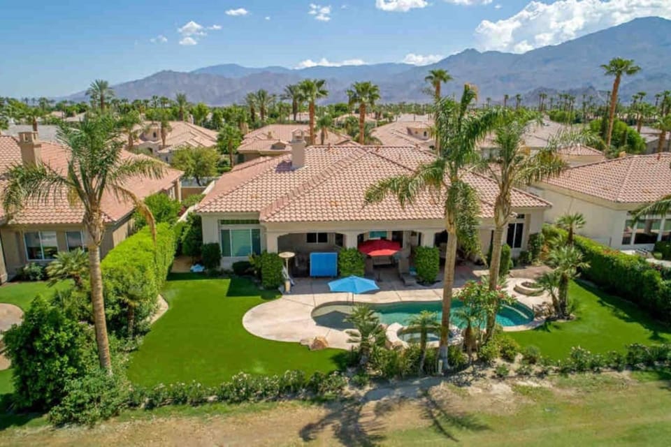 GOLF RETREAT in PGA WEST House in La Quinta