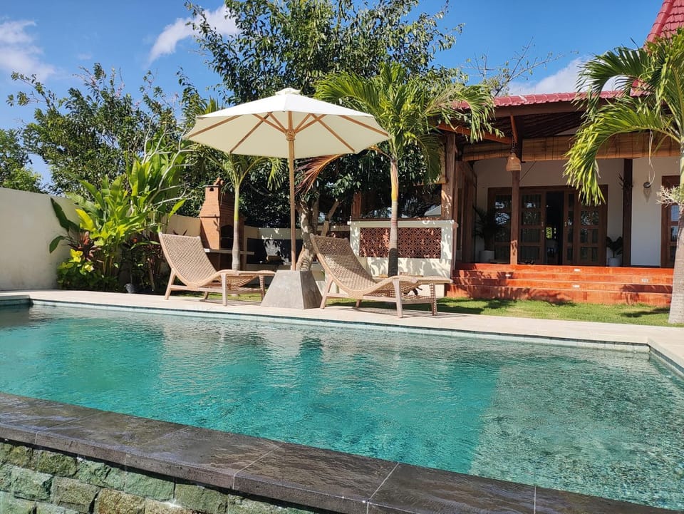 Joglow Clasica Uluwatu Villa in Bali