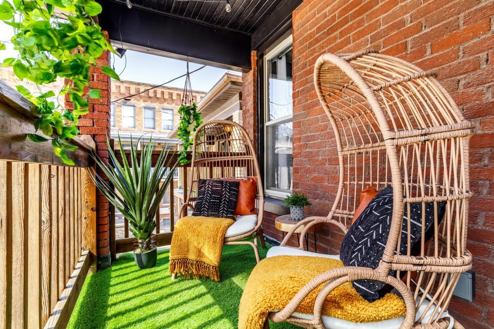 Patio, Day