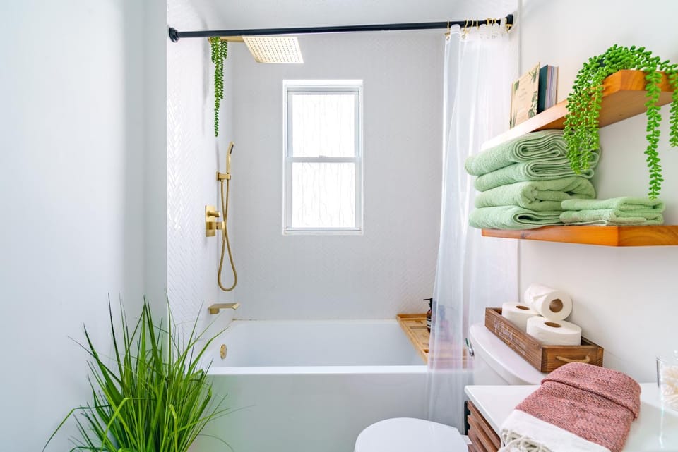 Bathroom, Photo of the whole room, Bath, towels