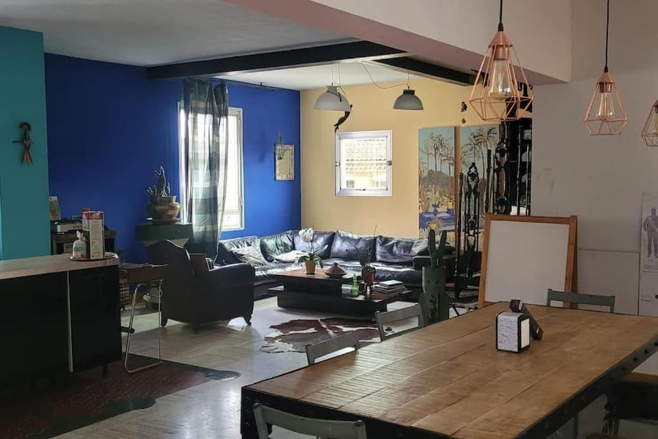 DUPLEX INTRA-MUROS calme & spacieux près du Palais des Papes Apartment in Avignon