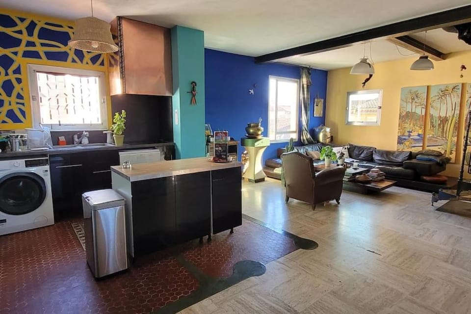 DUPLEX INTRA-MUROS calme & spacieux près du Palais des Papes Apartment in Avignon