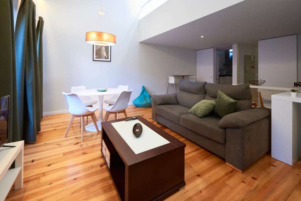 Communal lounge/ TV room, TV and multimedia, Living room, Seating area