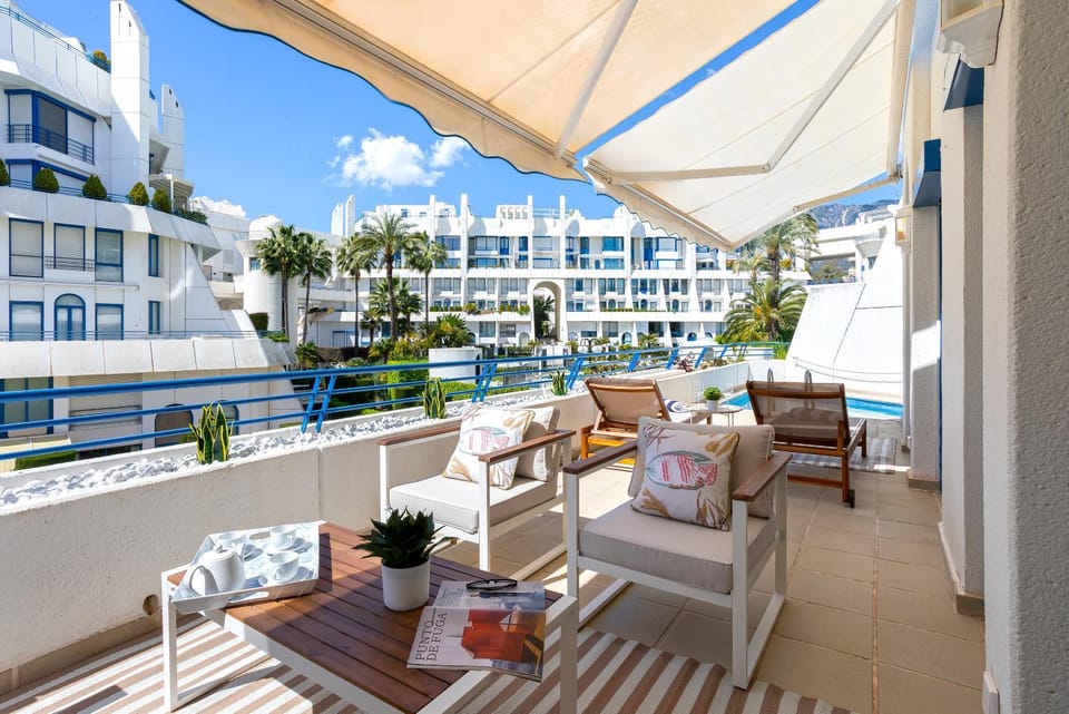 Spring, Day, Summer, View (from property/room), Balcony/Terrace, Swimming pool