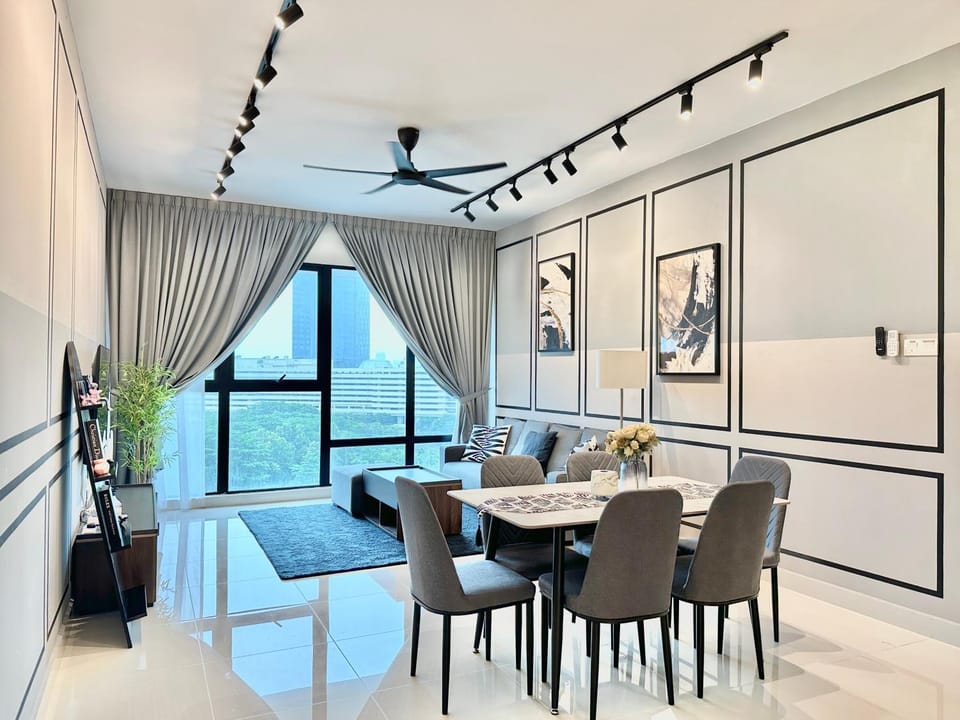 Living room, Seating area, Dining area