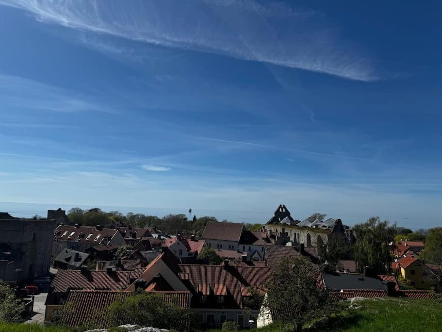 Cozy apartment in building next to Ringmuren Apartment in Visby