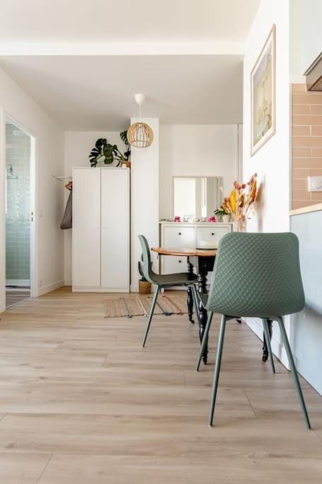 Studio 119 Apartment in Levallois-Perret