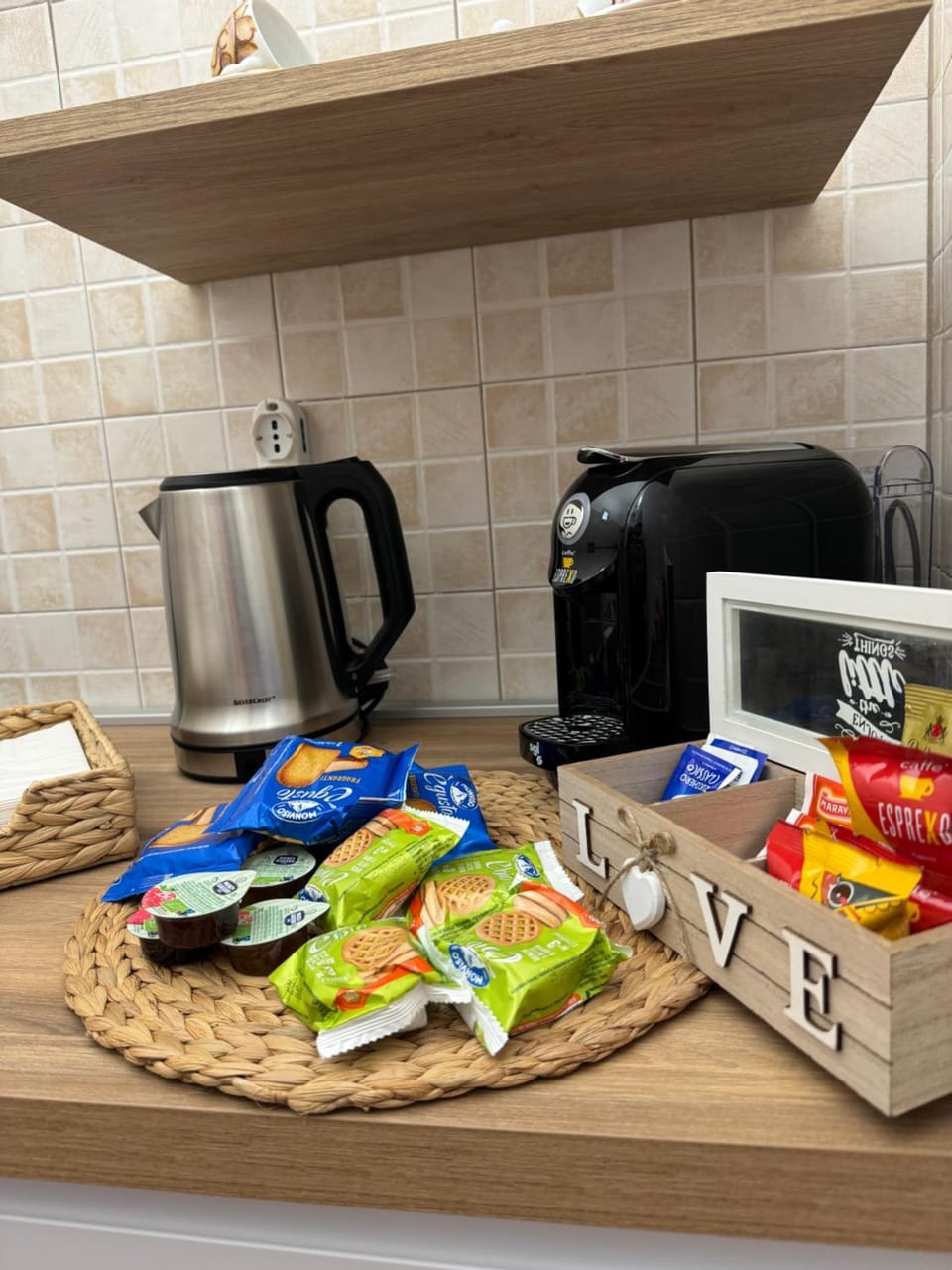 Coffee/tea facilities, Breakfast, minibar