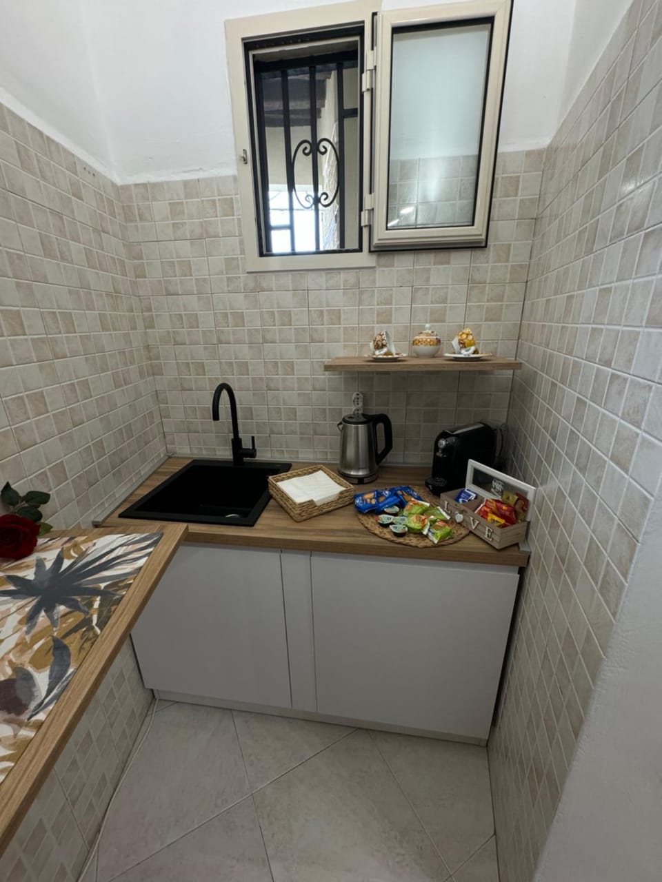 Coffee/tea facilities, Kitchen or kitchenette, minibar