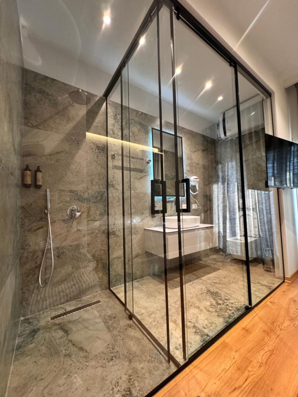 Shower, Bathroom