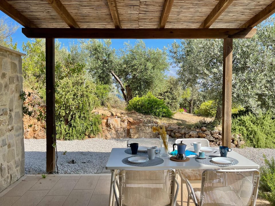 Patio, Garden, View (from property/room), Dining area, Garden view