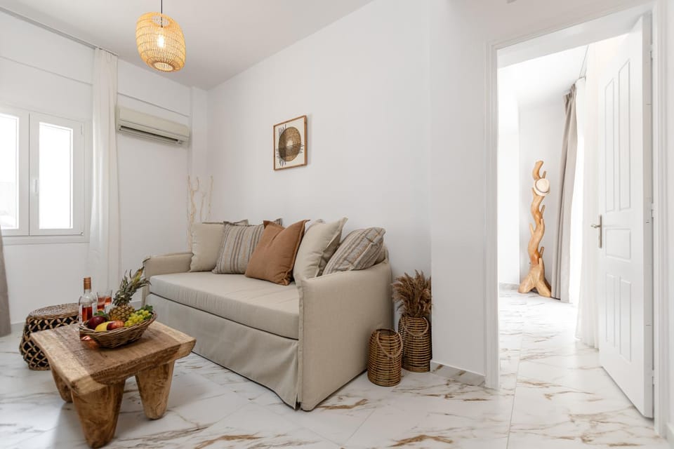 Living room, Seating area, air conditioner