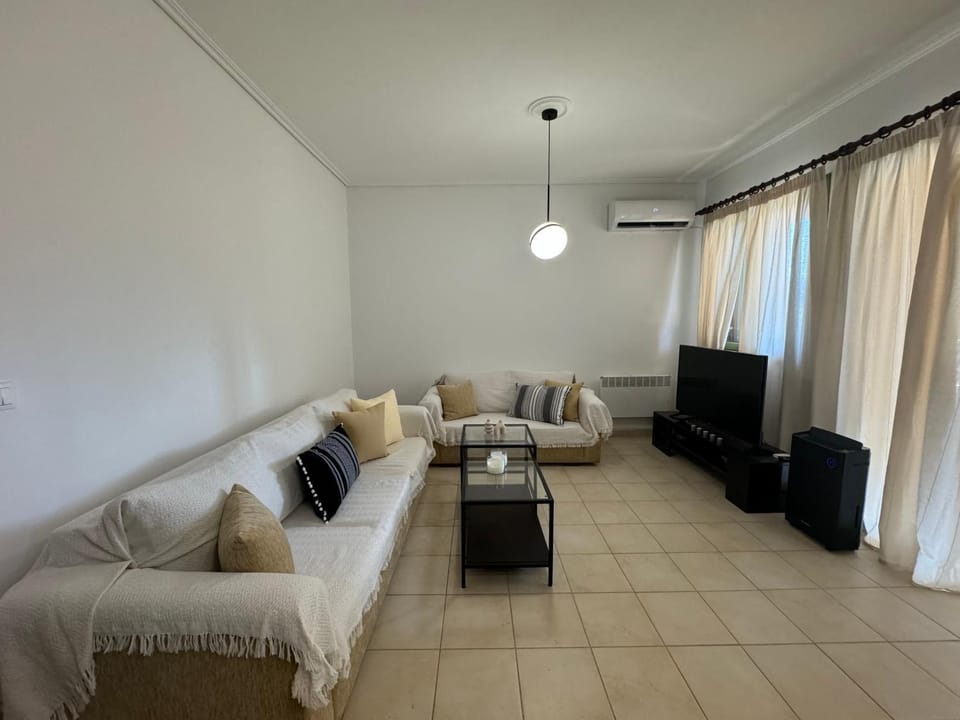 Living room, Seating area, air conditioner