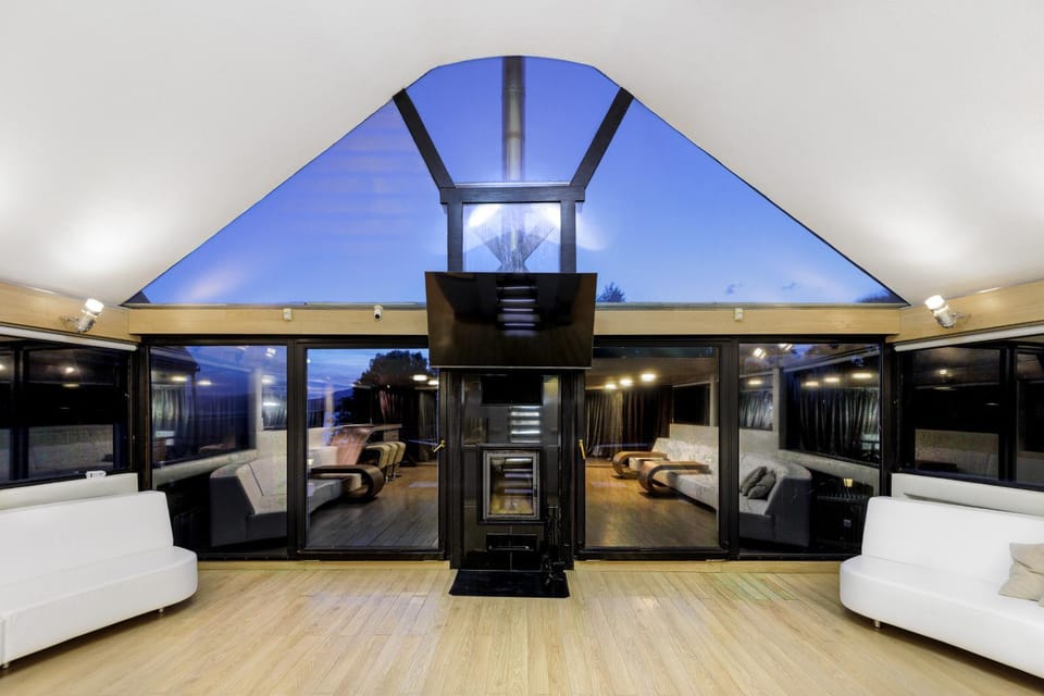 Living room, fireplace, fireplace