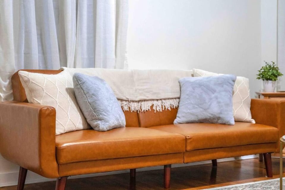 Cozy 2BR-Walk to Tufts & Green Line, Near Boston! Apartment in Somerville