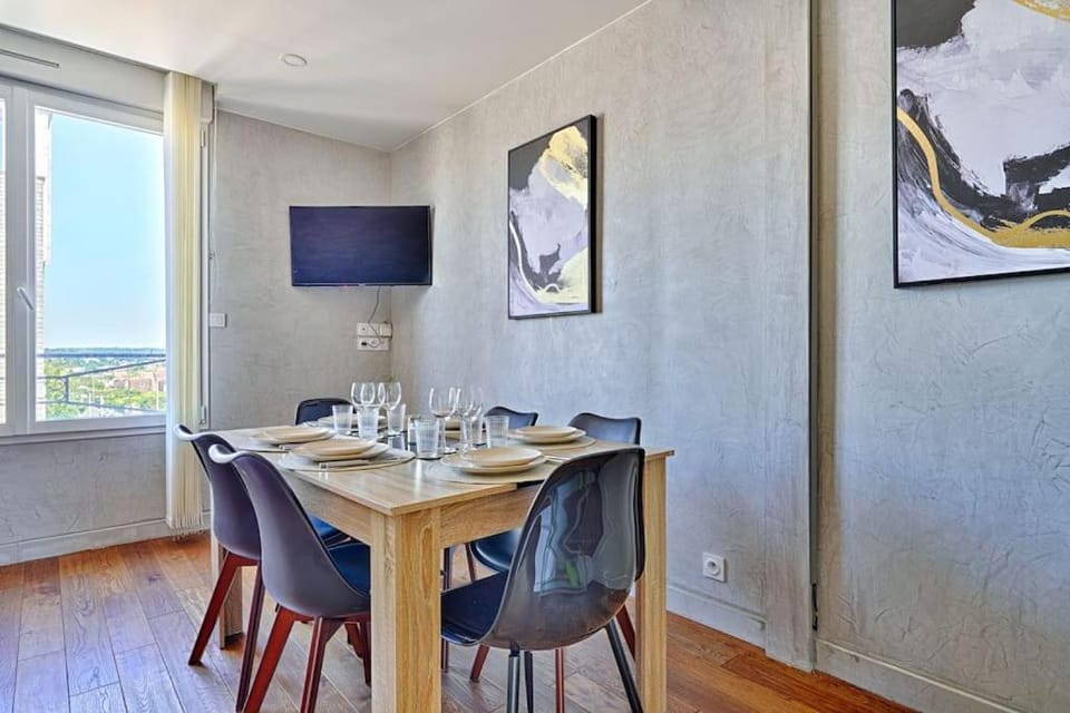 Welcome to Stella's House Apartment in Île-de-France