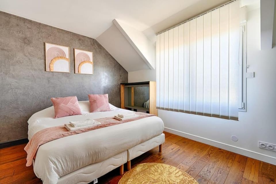 Welcome to Stella's House Apartment in Île-de-France