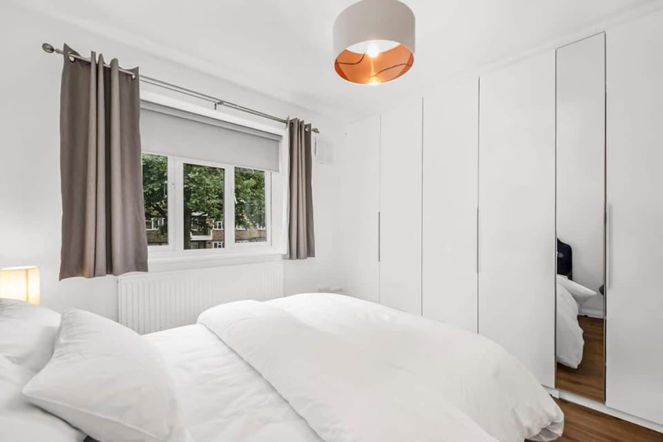 Spacious London Bridge Flat Apartment in London Borough of Southwark