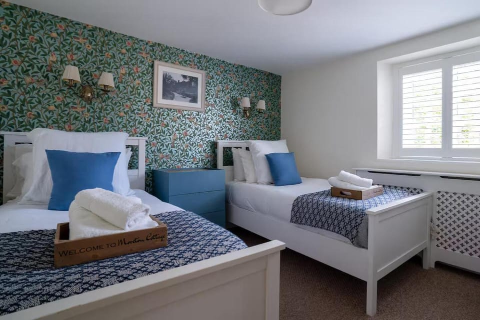 NEW Moreton Cottage Central Garden - Pass the Keys House in Moreton-in-Marsh