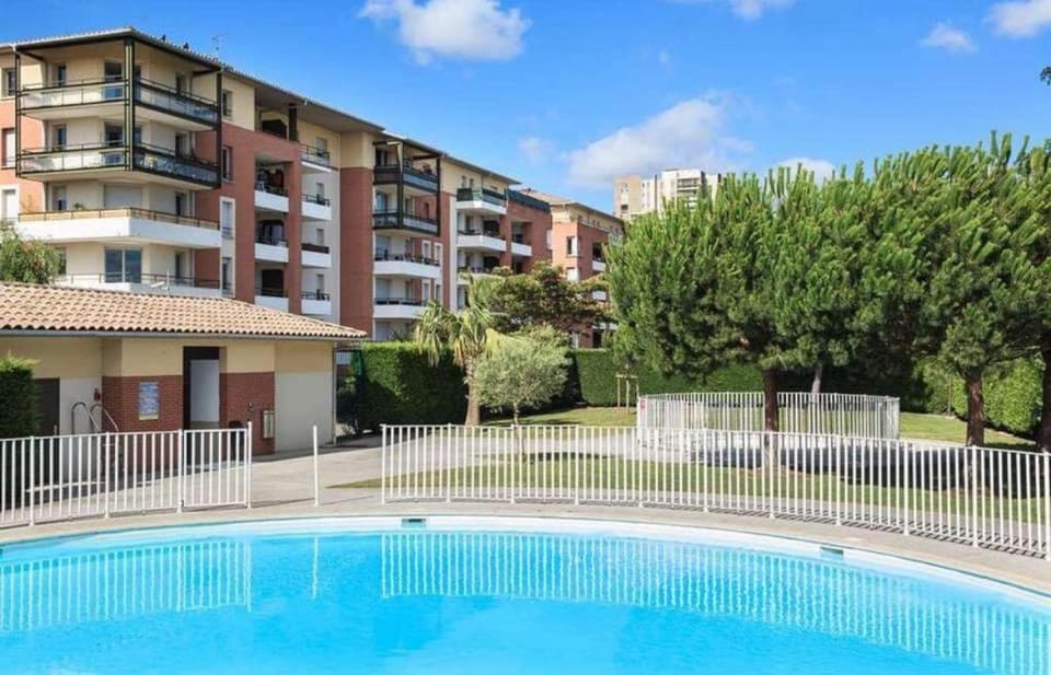 T3 - 2 places de parking - balcon - Climatisation Apartment in Toulouse
