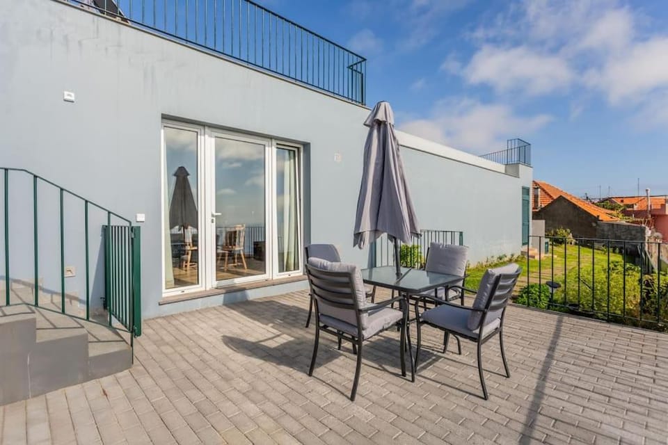 Property building, Patio, Day, View (from property/room), Balcony/Terrace, Seating area, Dining area