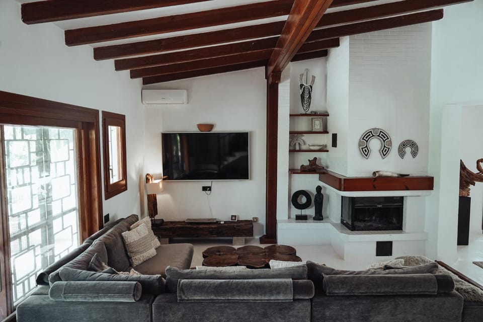 Property building, Living room