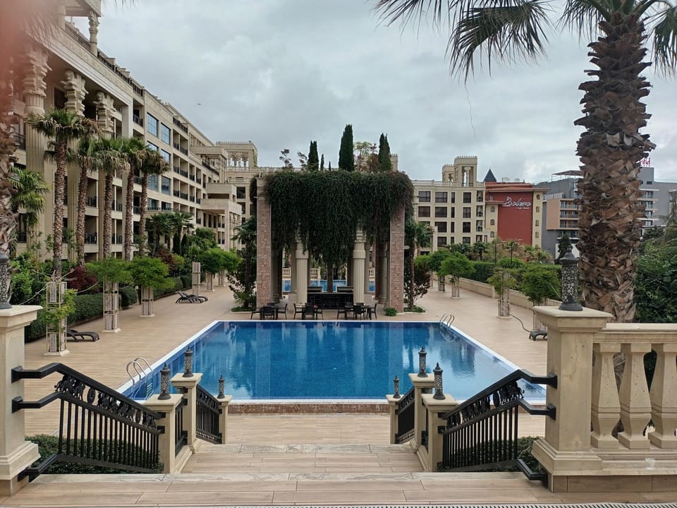 ЛУКСОЗЕН АПАРТАМЕНТ В 4 звезден хотел Hotel in Varna