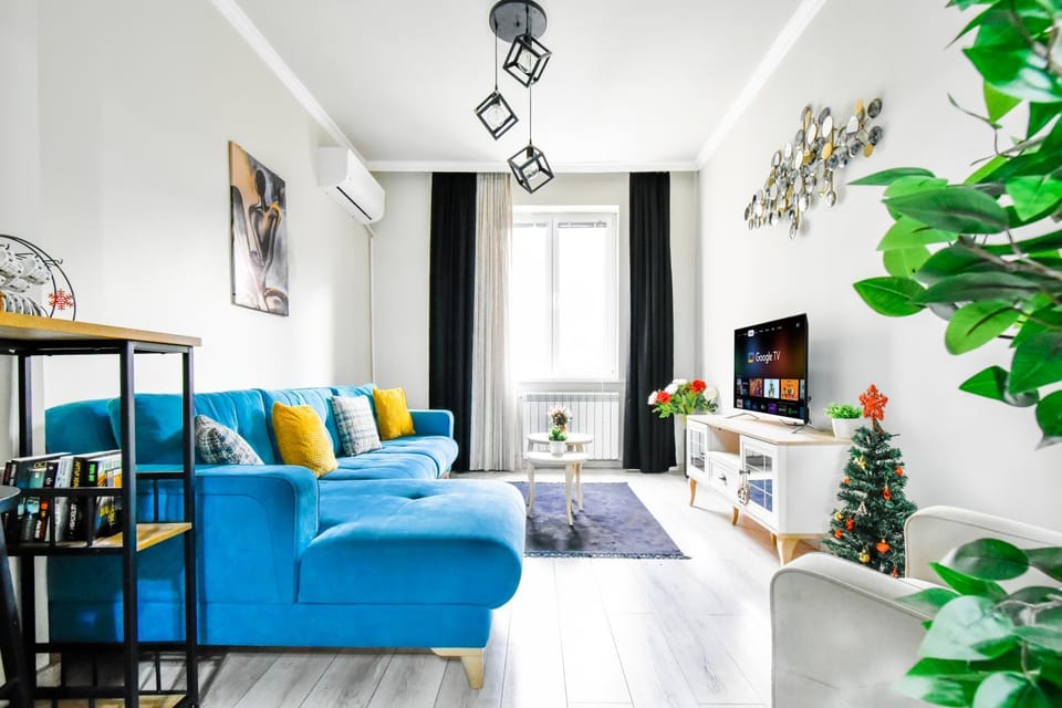 TV and multimedia, Living room, Photo of the whole room, Evening entertainment