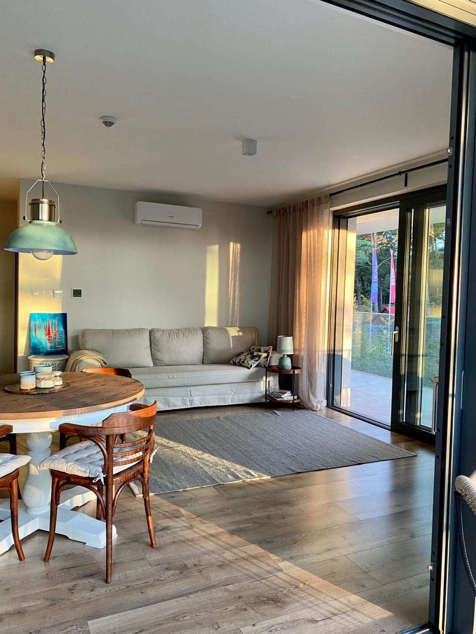 Living room, Photo of the whole room, Seating area