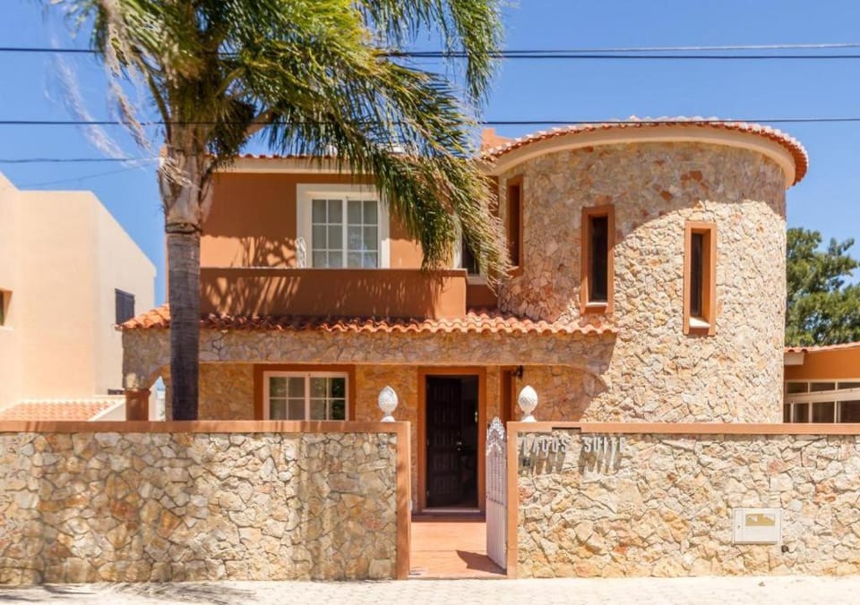 Property building, Day