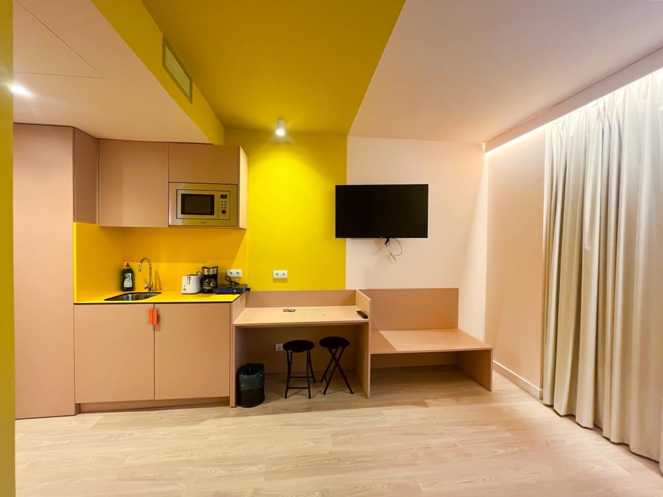 TV and multimedia, Kitchen or kitchenette, Dining area
