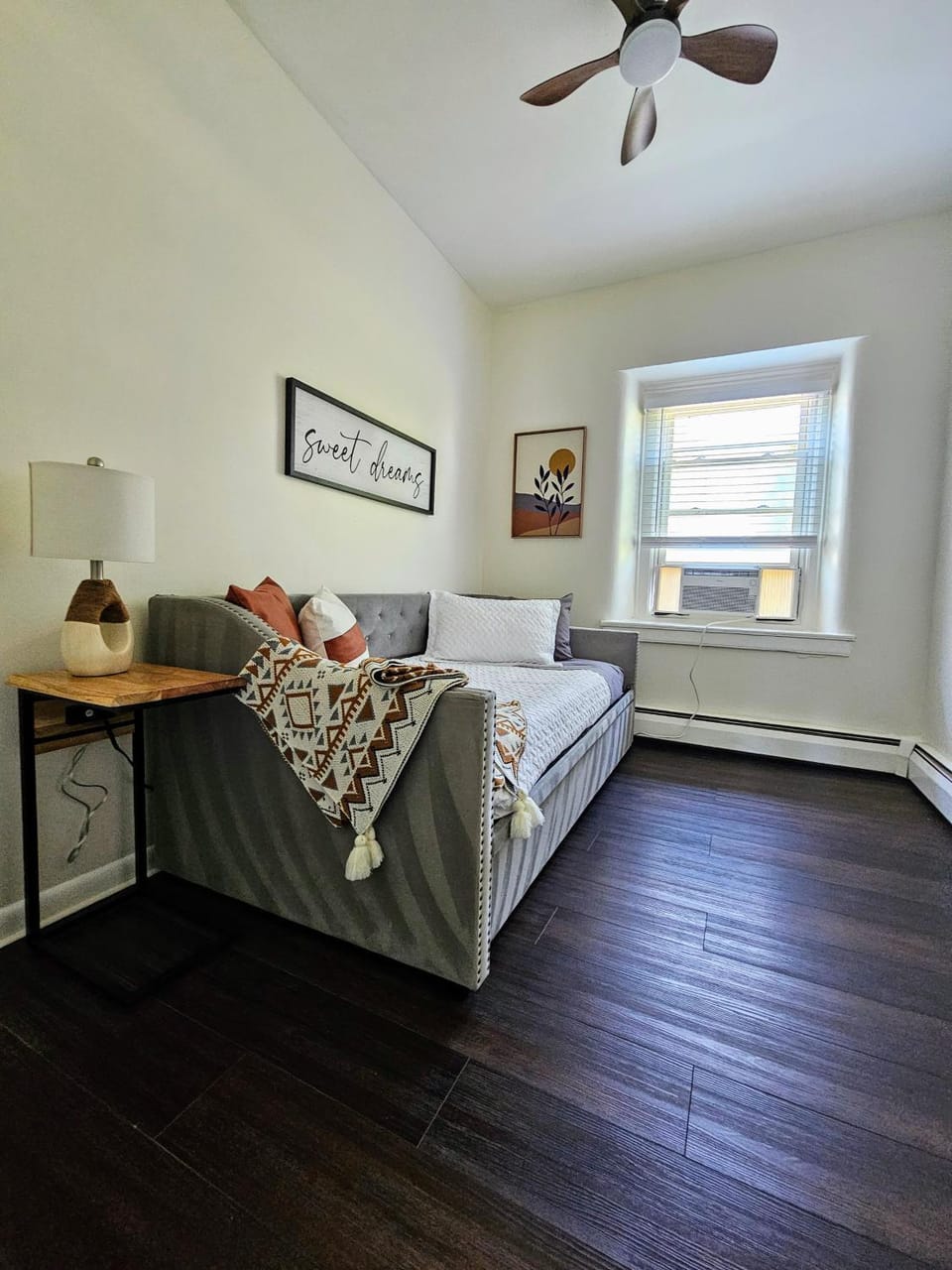Bed, Bedroom, air conditioner